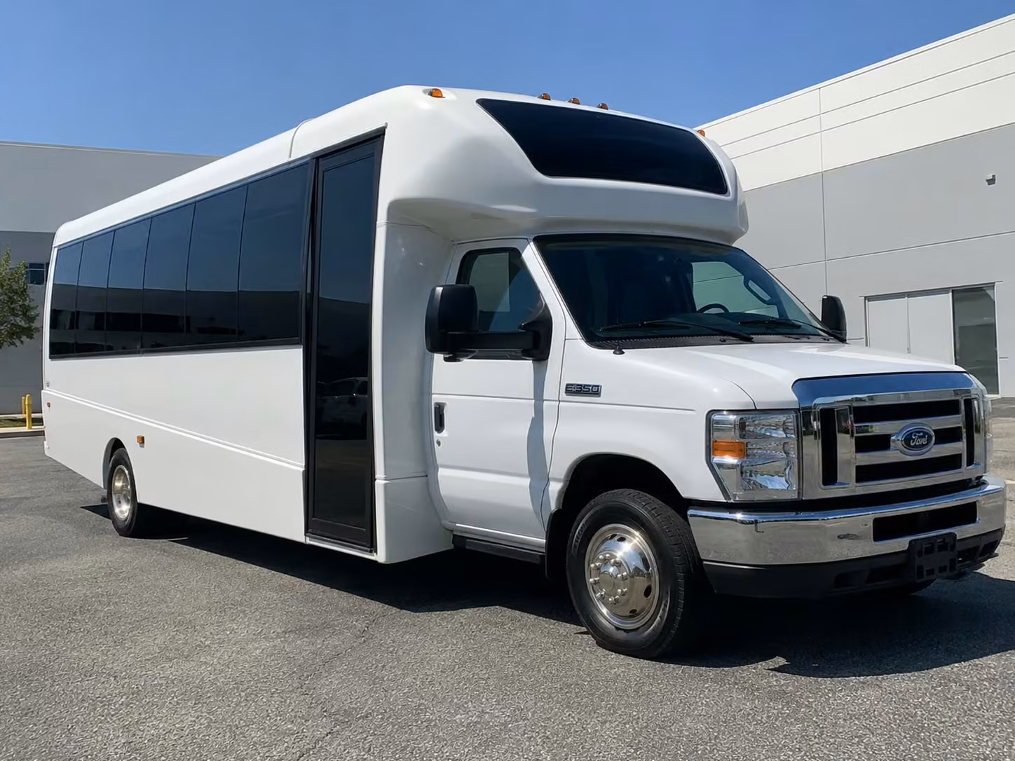 15 passenger minibus