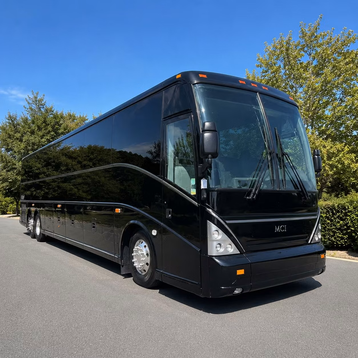 charter bus rentals for corporate events and business meetings in west des moines