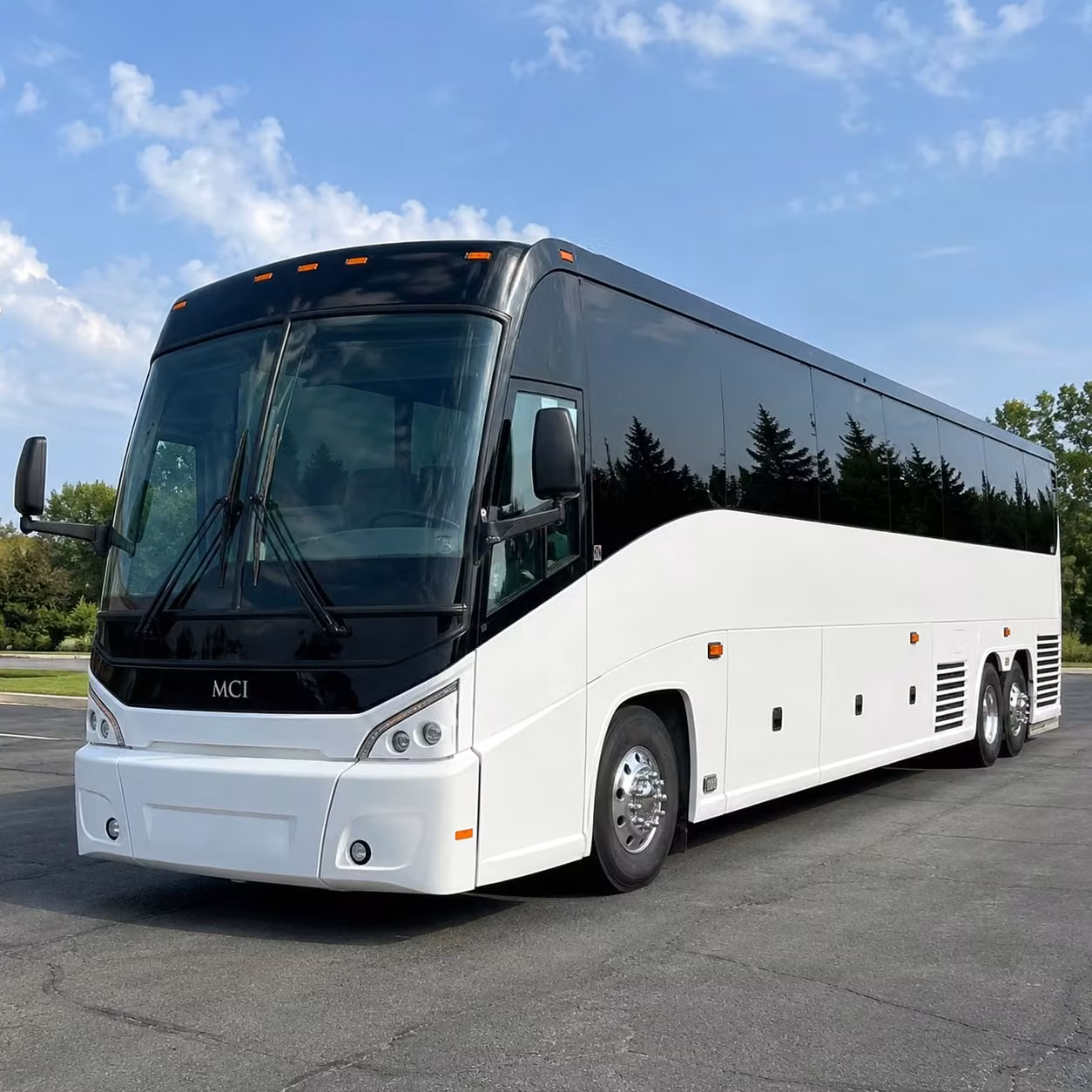 charter bus shuttles for iowa national guard and military installations near west des moines