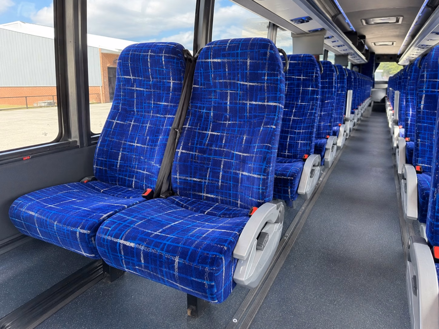 shuttle guests between west des moines hotels and wedding venues without the headache