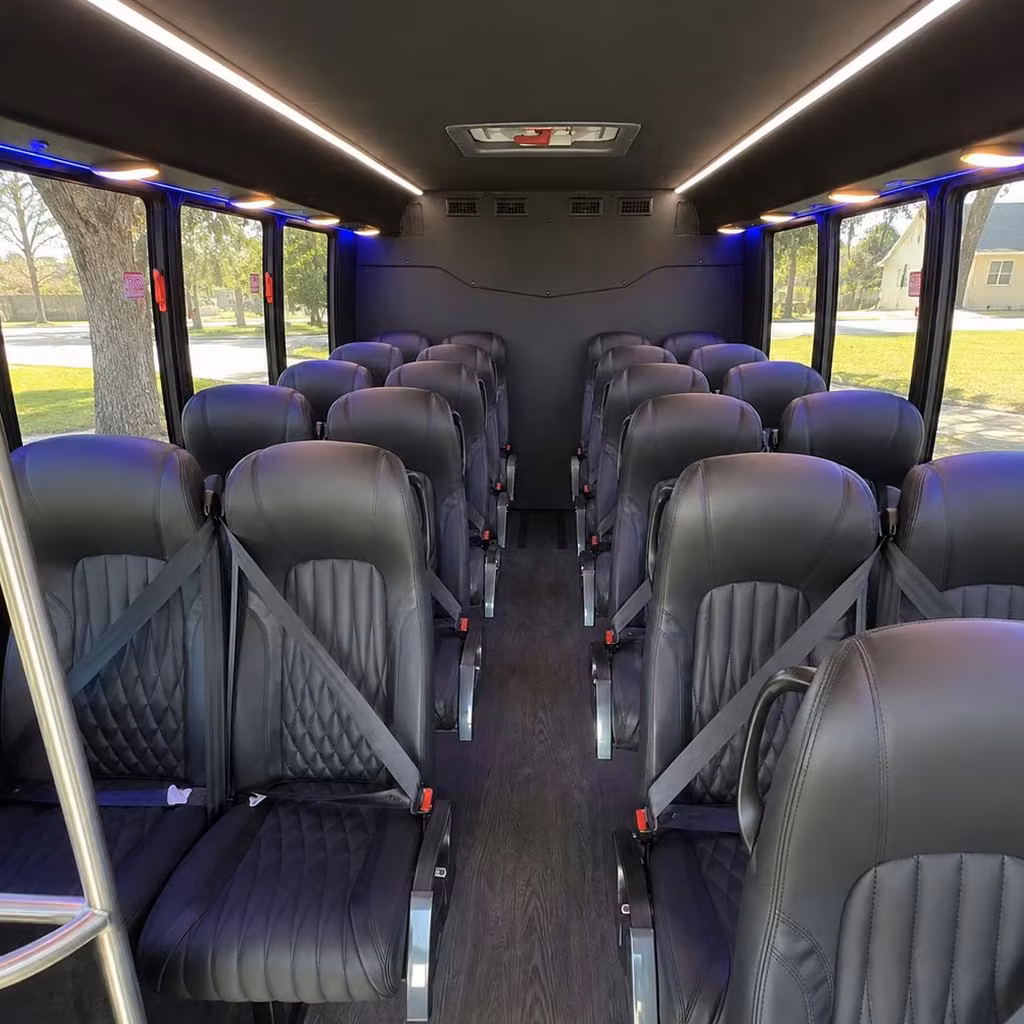 west des moines 35 passenger minibus rental