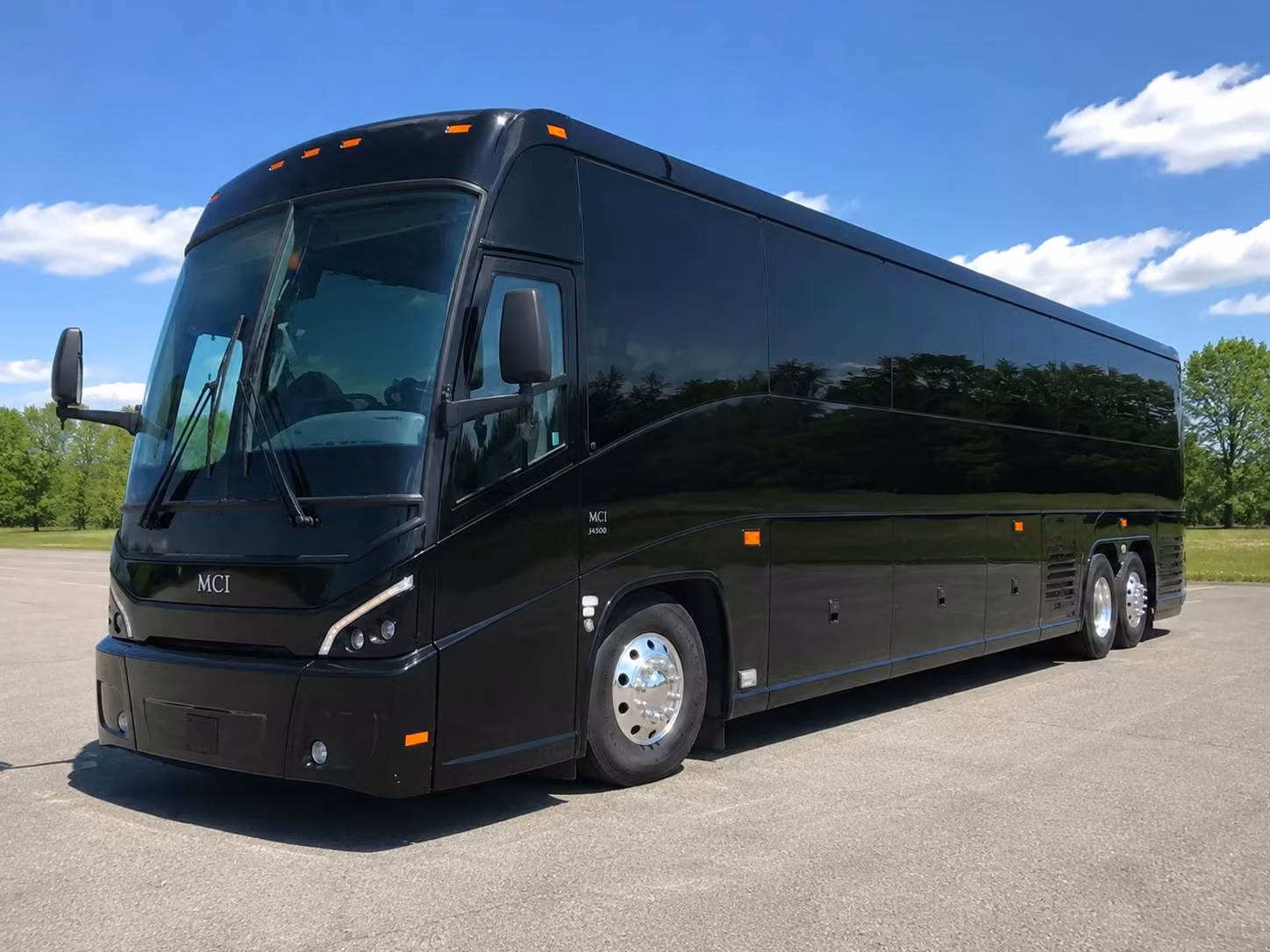 west des moines 56 passenger charter bus rental